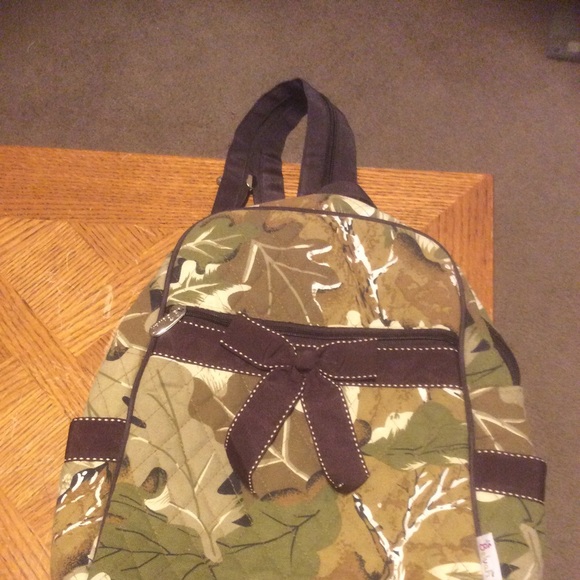 Belvah camoflauge quilted back pack - Picture 5 of 12